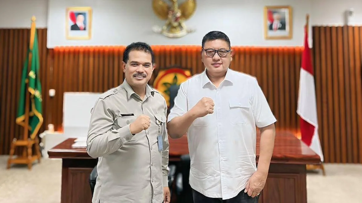 Wabup Minsel Theodorus Kawatu bersama Sekjen Kementerian Pertanian Suwandi di Jakarta sulutviral.info