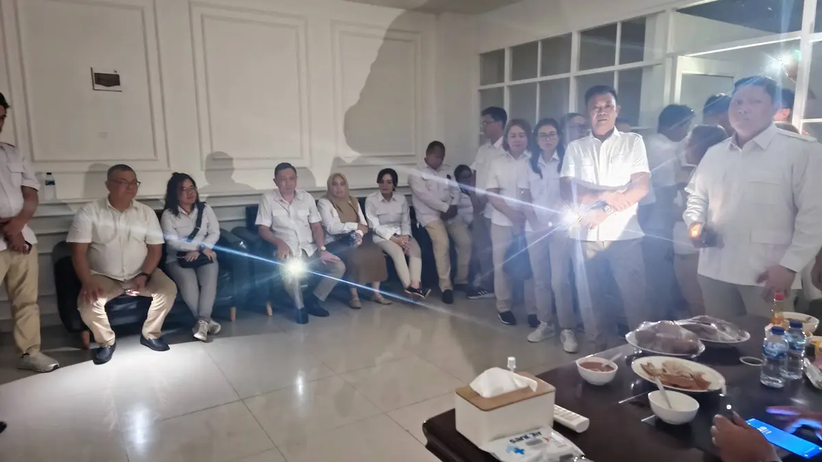 Kader Gerindra Sulut hadapi pemadaman listrik saat agenda partai di Manado sulutviral.info
