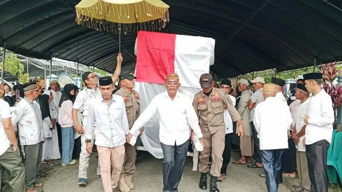 Prosesi pemakaman Hamdan Datunsolang di Boltara sulutviral.info