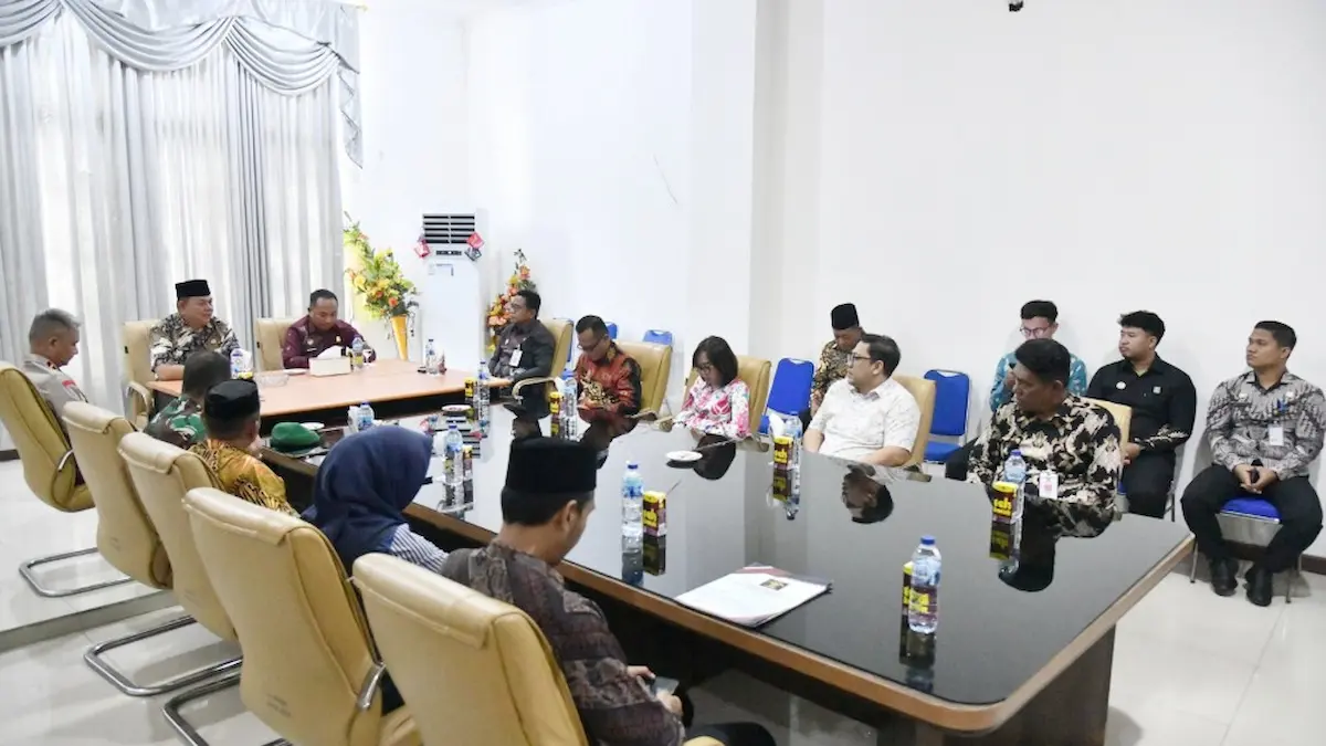 Pejabat Pemkab Boltim dan Kemenkum Sulut rapat koordinasi di Kantor Bupati Boltim sulutviral.info