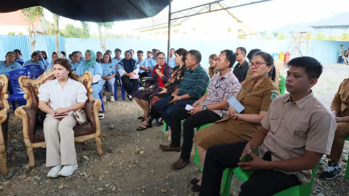 Peserta mengikuti kegiatan peresmian SPPG Modomang Kecamatan Dumoga Timur Kabupaten Bolaang Mongondow sulutviral.info