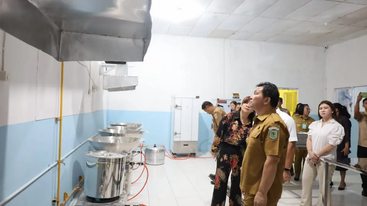 Wakil Bupati Bolaang Mongondow meninjau fasilitas dapur dan pengolahan makanan di SPPG Modomang Dumoga Timur sulutviral.info