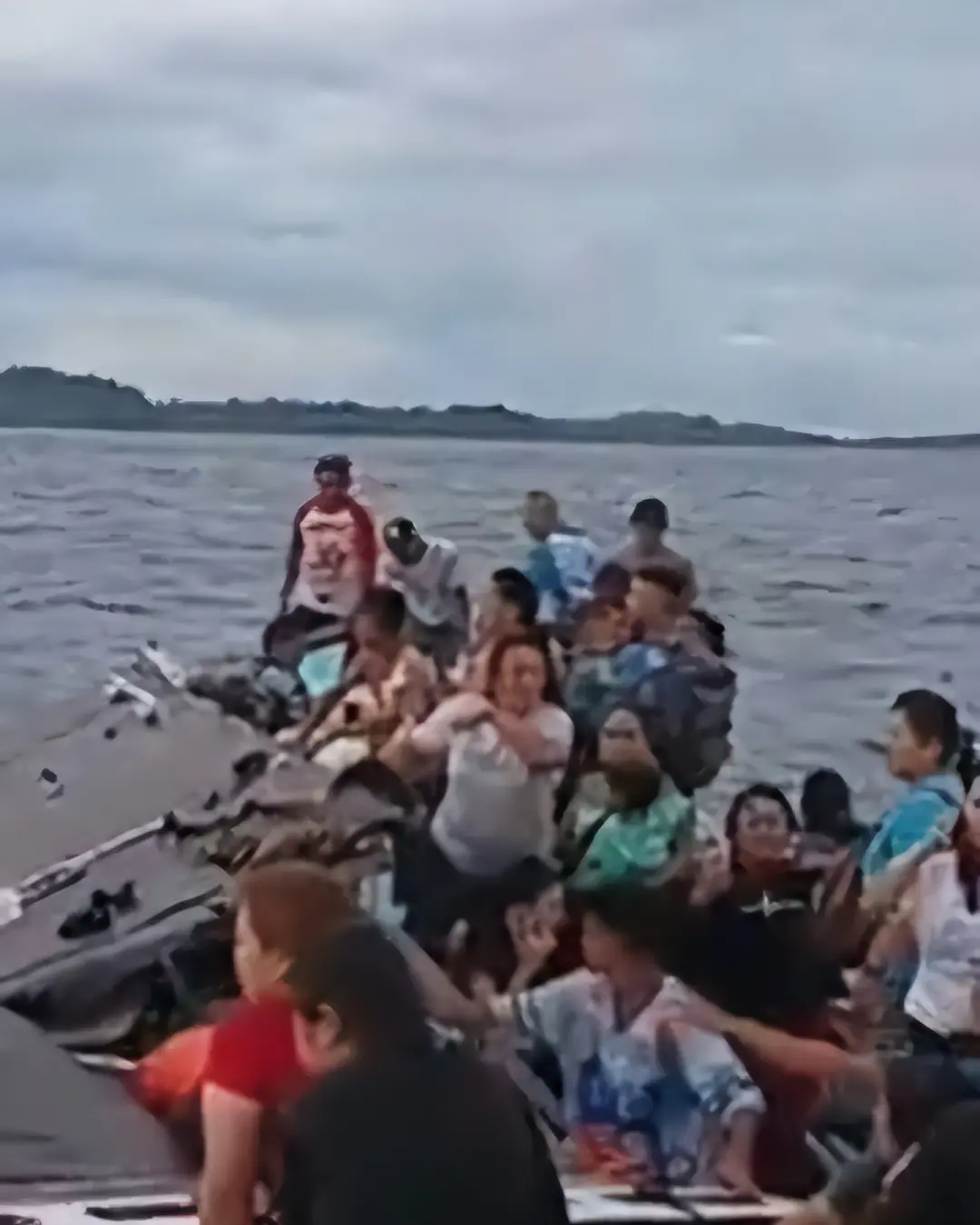 Kondisi penumpang KM Alisa setelah kecelakaan di perairan Pulau Gangga Minahasa Utara sulutviral.info