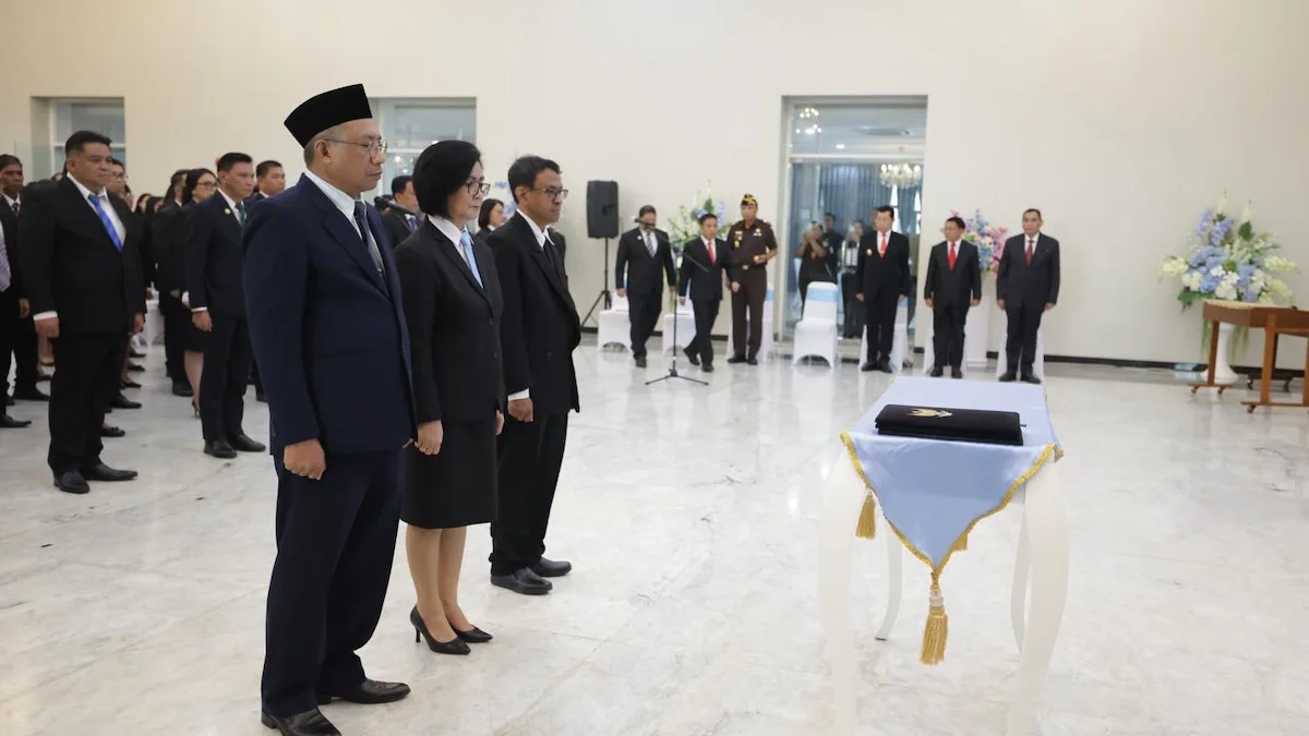 Prosesi penandatanganan sumpah jabatan pejabat Pemprov Sulut di Manado sulutviral.info