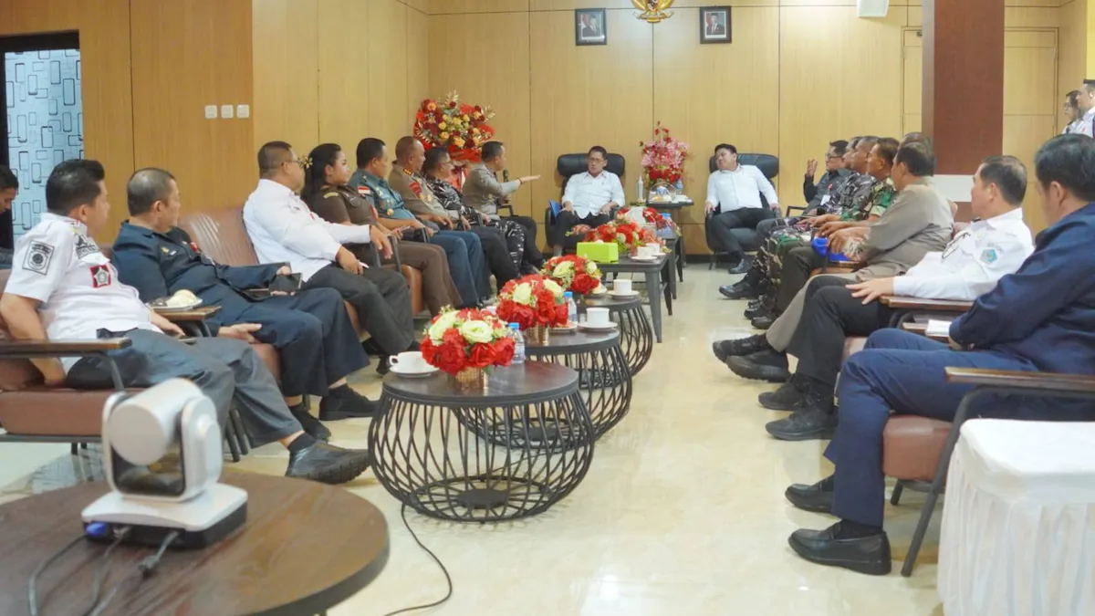 Hengky Honandar pimpin rakor Forkopimda Bitung jelang Lebaran sulutviral.info