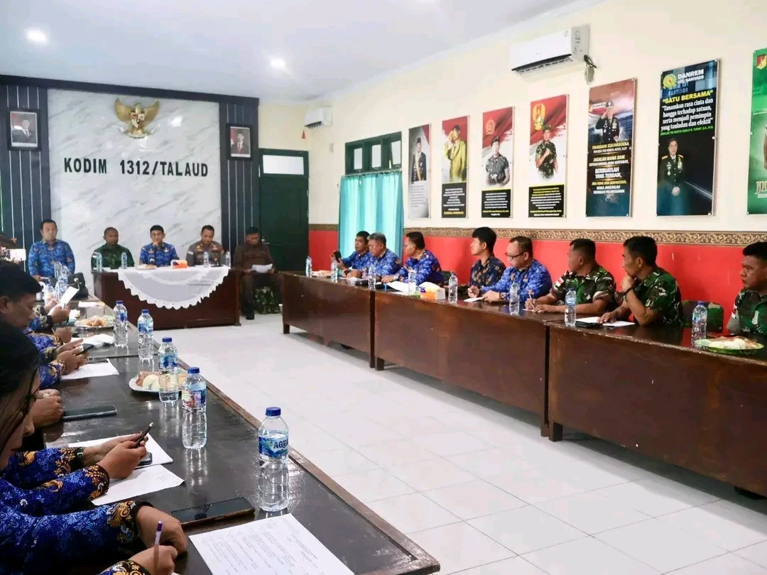 Bupati Welly Titah mengikuti rapat koordinasi persiapan kunjungan Pangdam di Talaud