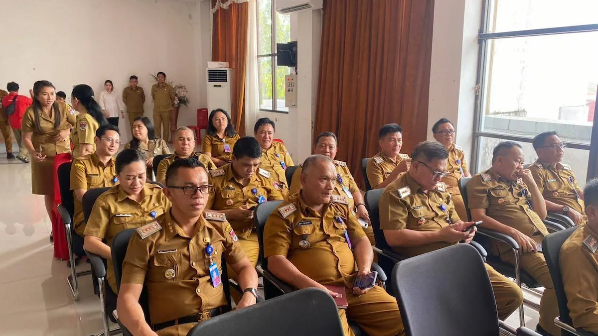 ASN Pemerintah Minahasa Selatan mengikuti rapat kerja evaluasi program pembangunan daerah