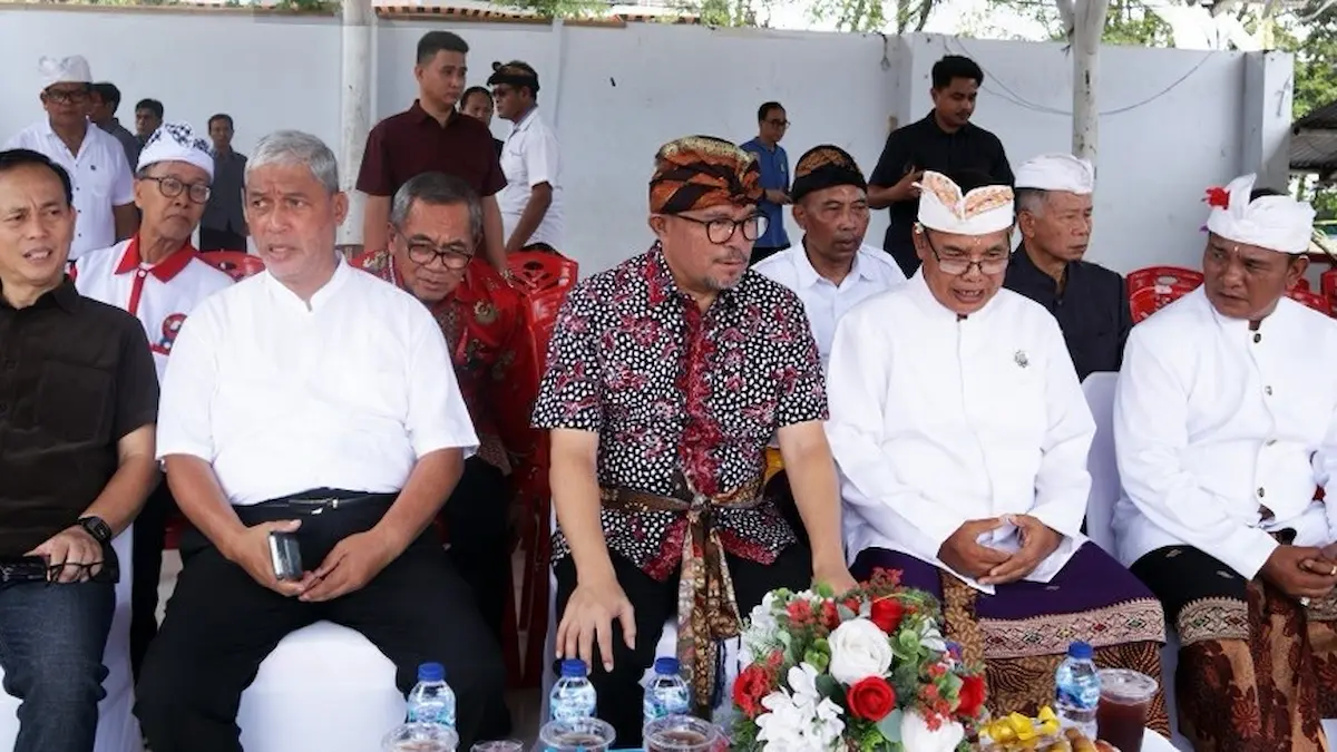 pejabat dan tokoh hadir pawai ogoh ogoh manado tikala